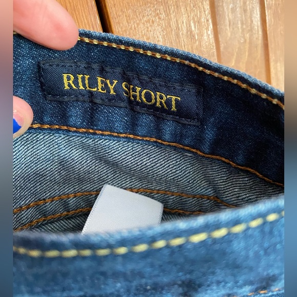Lucky Brand ‘Riley’ Short - Picture 4 of 5